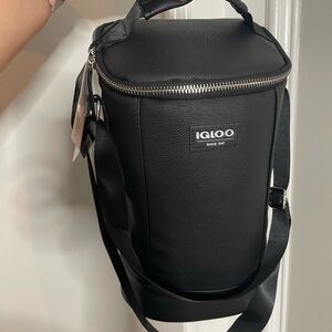 NEW Igloo Black Bag for Bottles